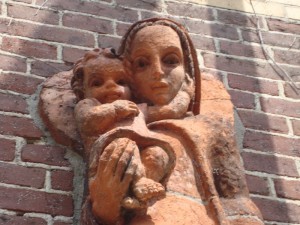 Foto: 21-08-2013 Tilburg - Boomstraat 81 Ave Maria (4)
