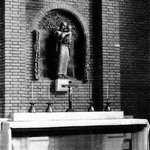 Madonna met stijlen in de Christus Koningkerk (1958)
